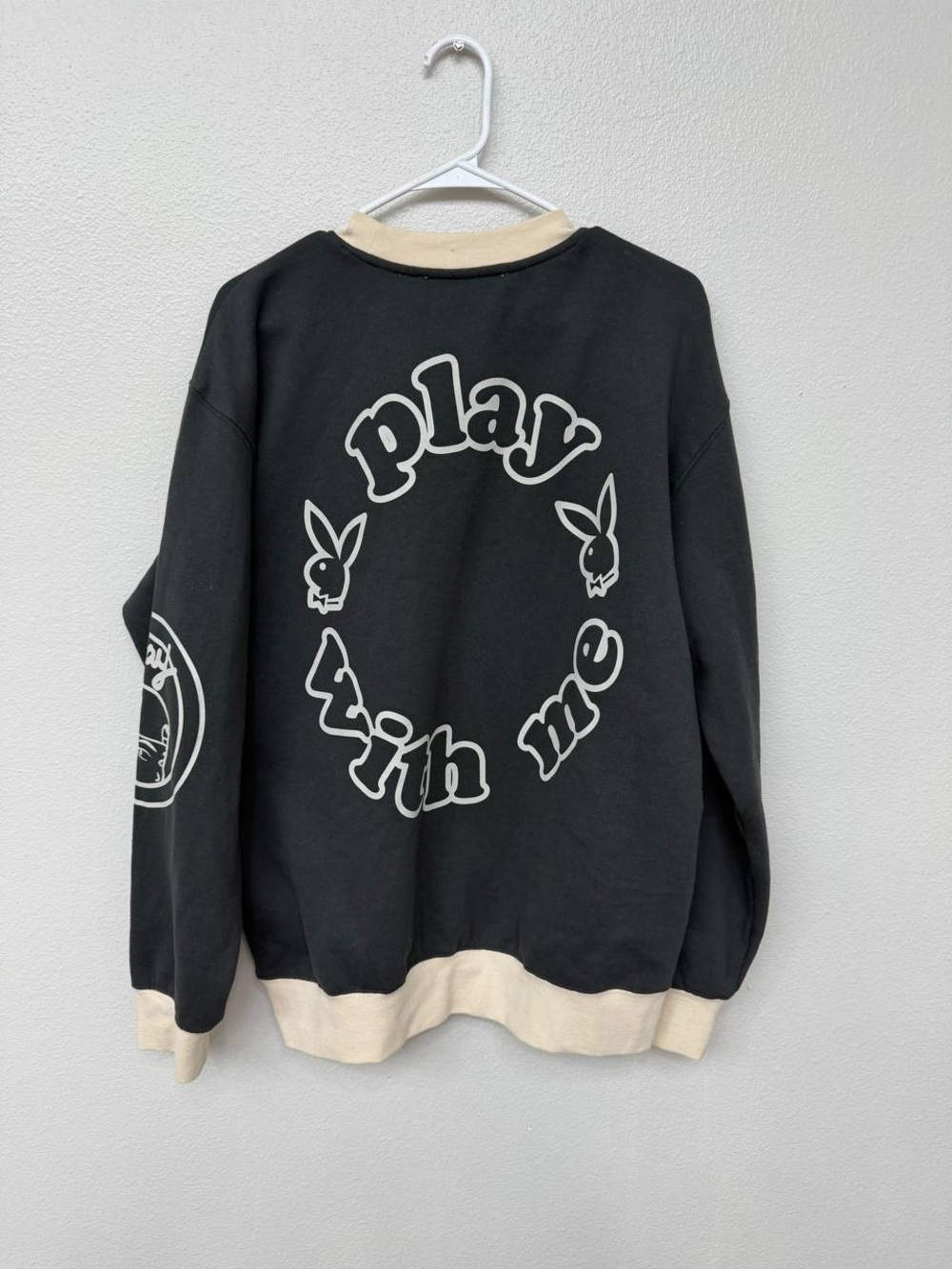 Playboy by PacSun Men’s Graphic Crewneck Sweatshirt Black Beige Oversized - Picture 5 of 9